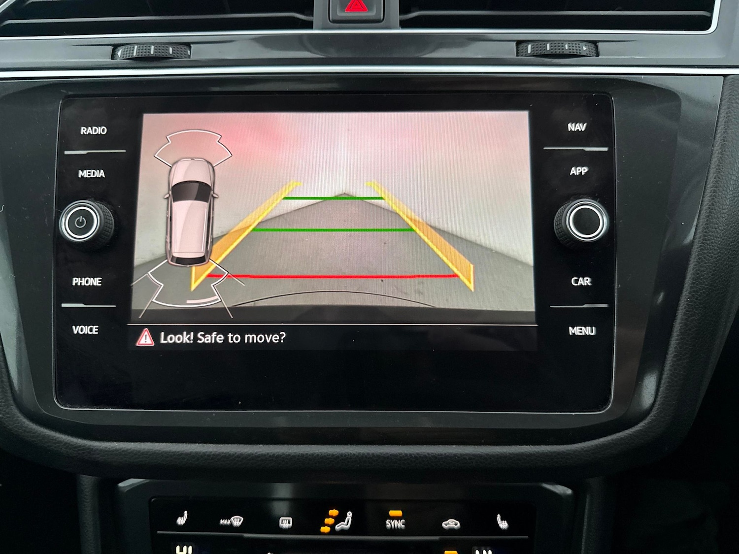 Used Volkswagen Tiguan 2020 for sale - 77896676: Photo 18