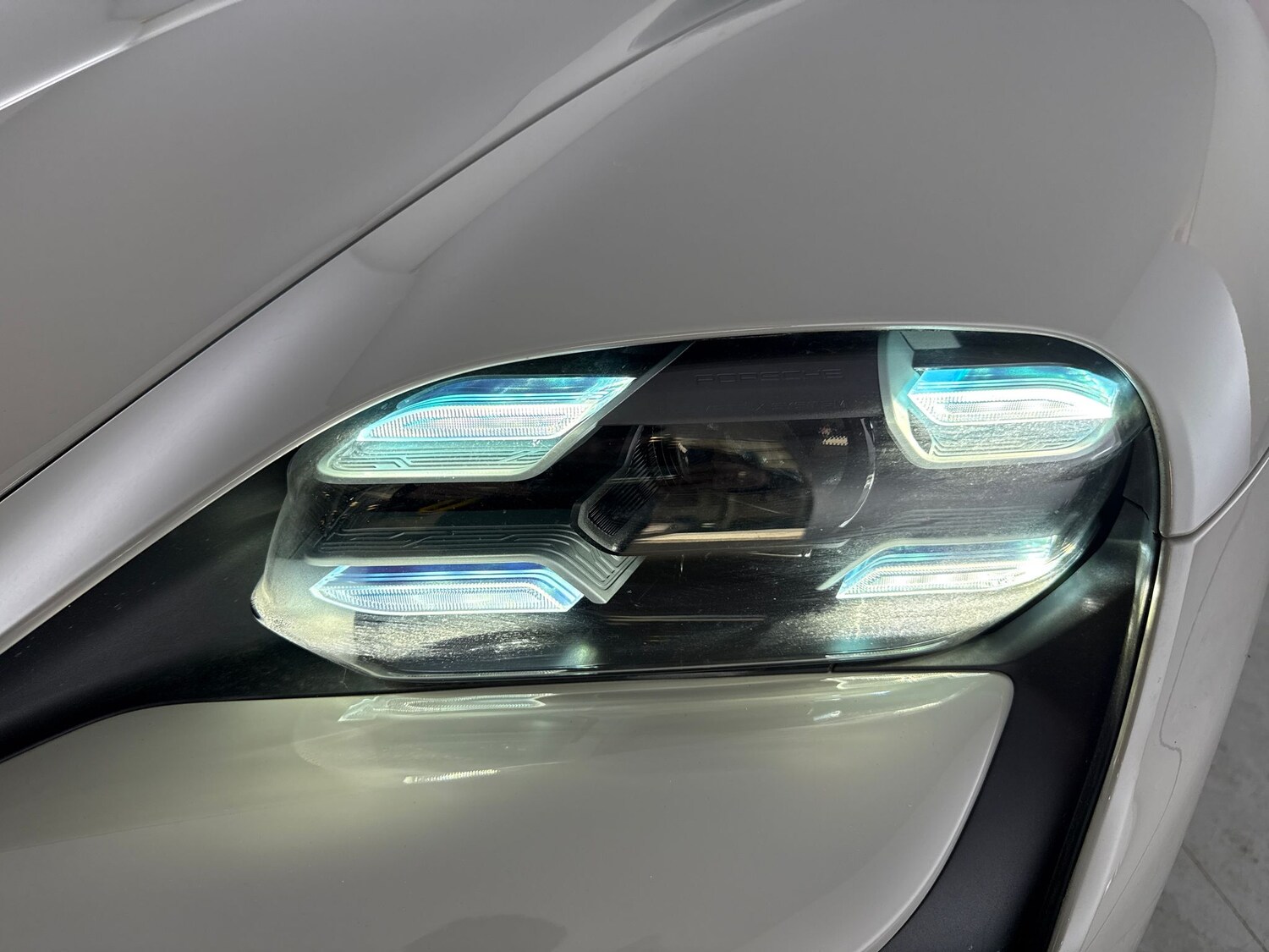 Used Porsche Taycan 2023 for sale - 77903717: Photo 36