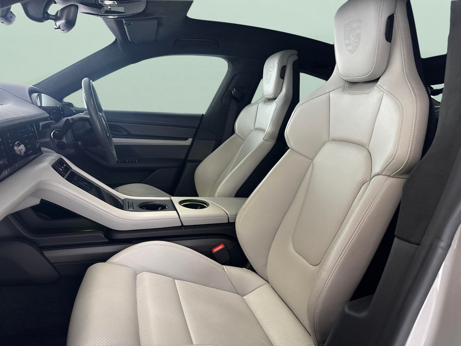 Used Porsche Taycan 2023 for sale - 77903717: Photo 4