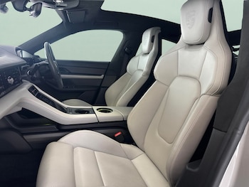 Used Porsche Taycan 2023 for sale - 77903717: Photo