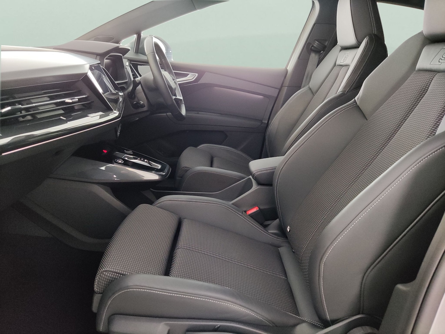 Used Audi Q4 e-tron 2023 for sale - 78199719: Photo 4