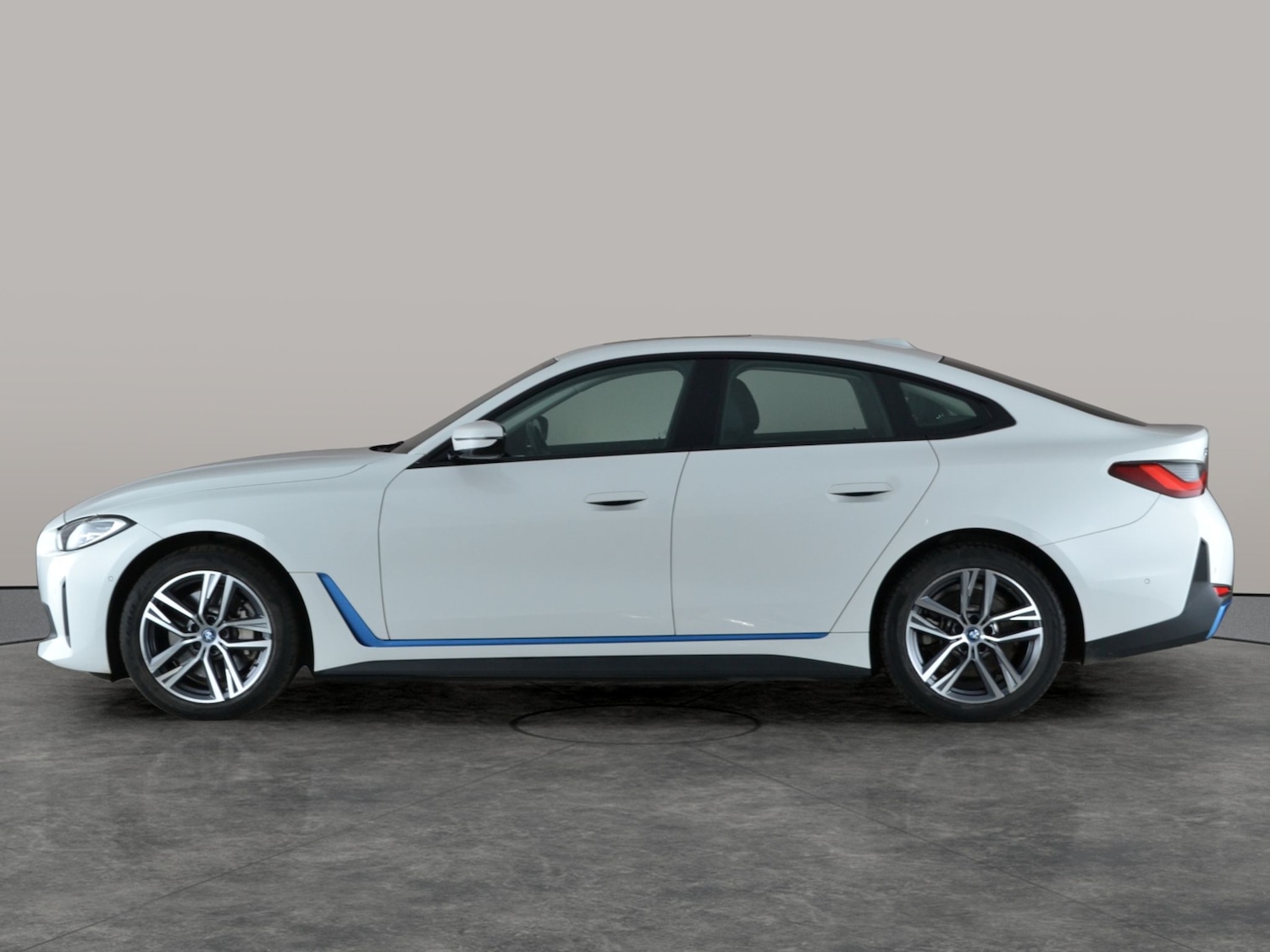 Used BMW i4 2022 for sale - 77043621: Photo 14