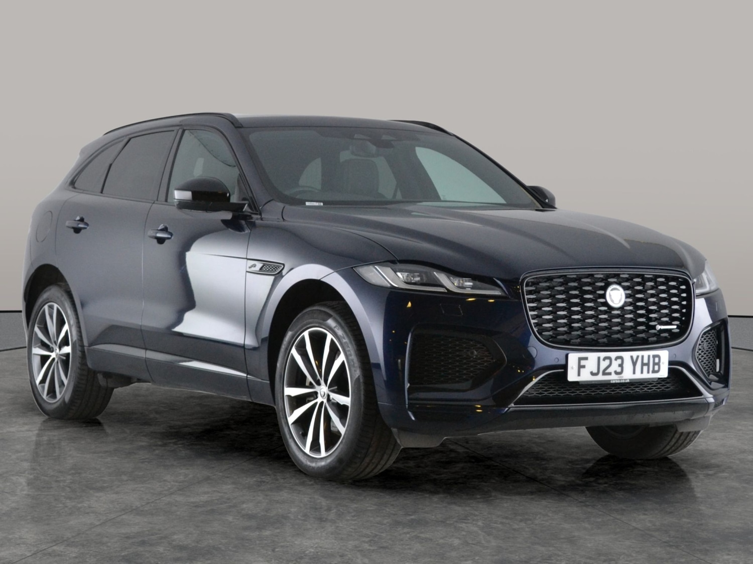 Used Jaguar F-Pace 2023 for sale - 76696836: Photo 14