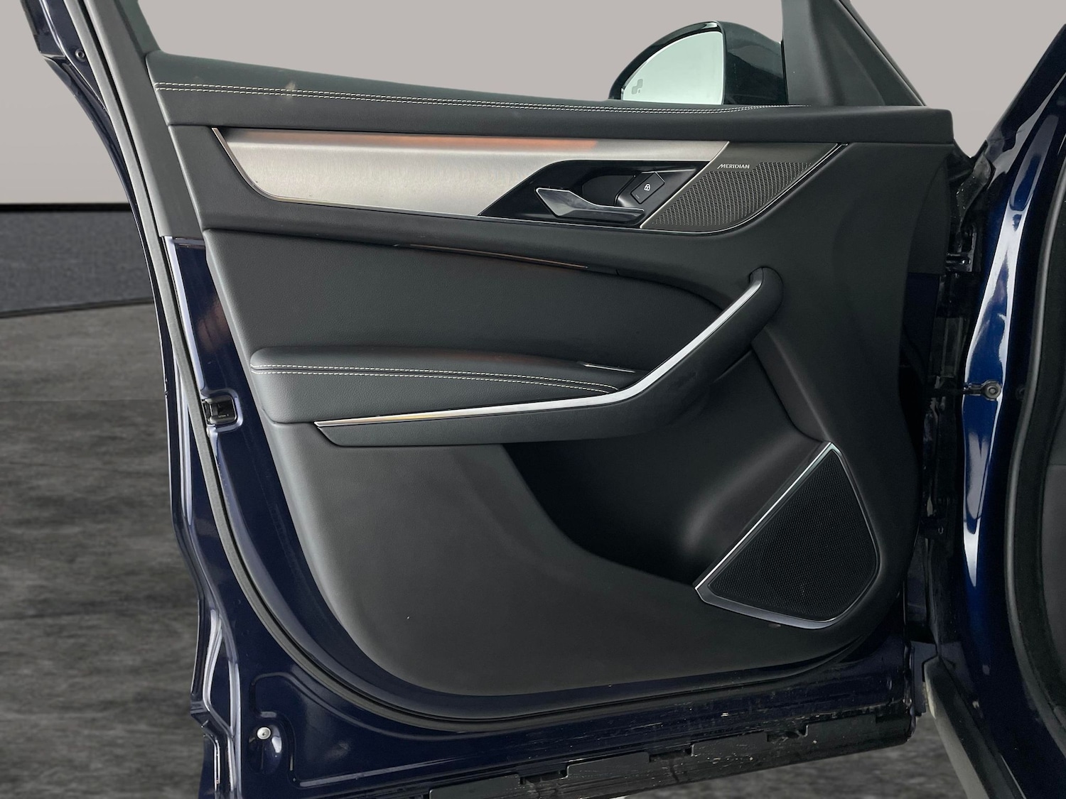 Used Jaguar F-Pace 2023 for sale - 76696836: Photo 38