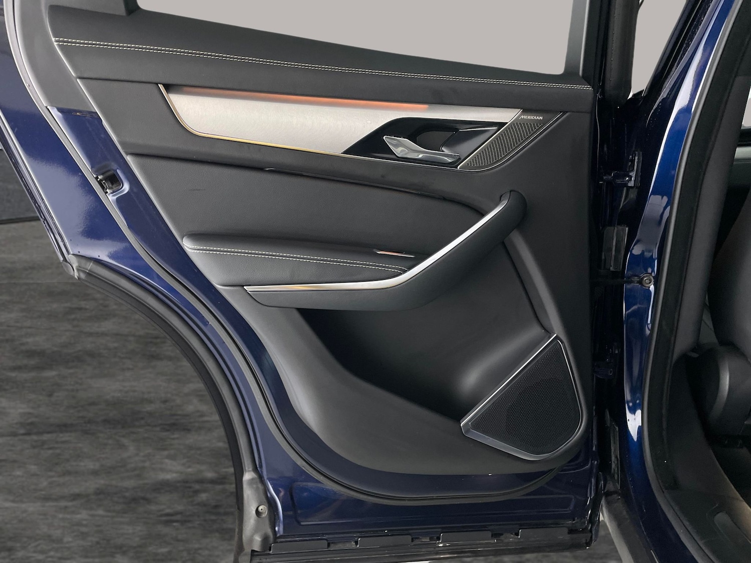 Used Jaguar F-Pace 2023 for sale - 76696836: Photo 39