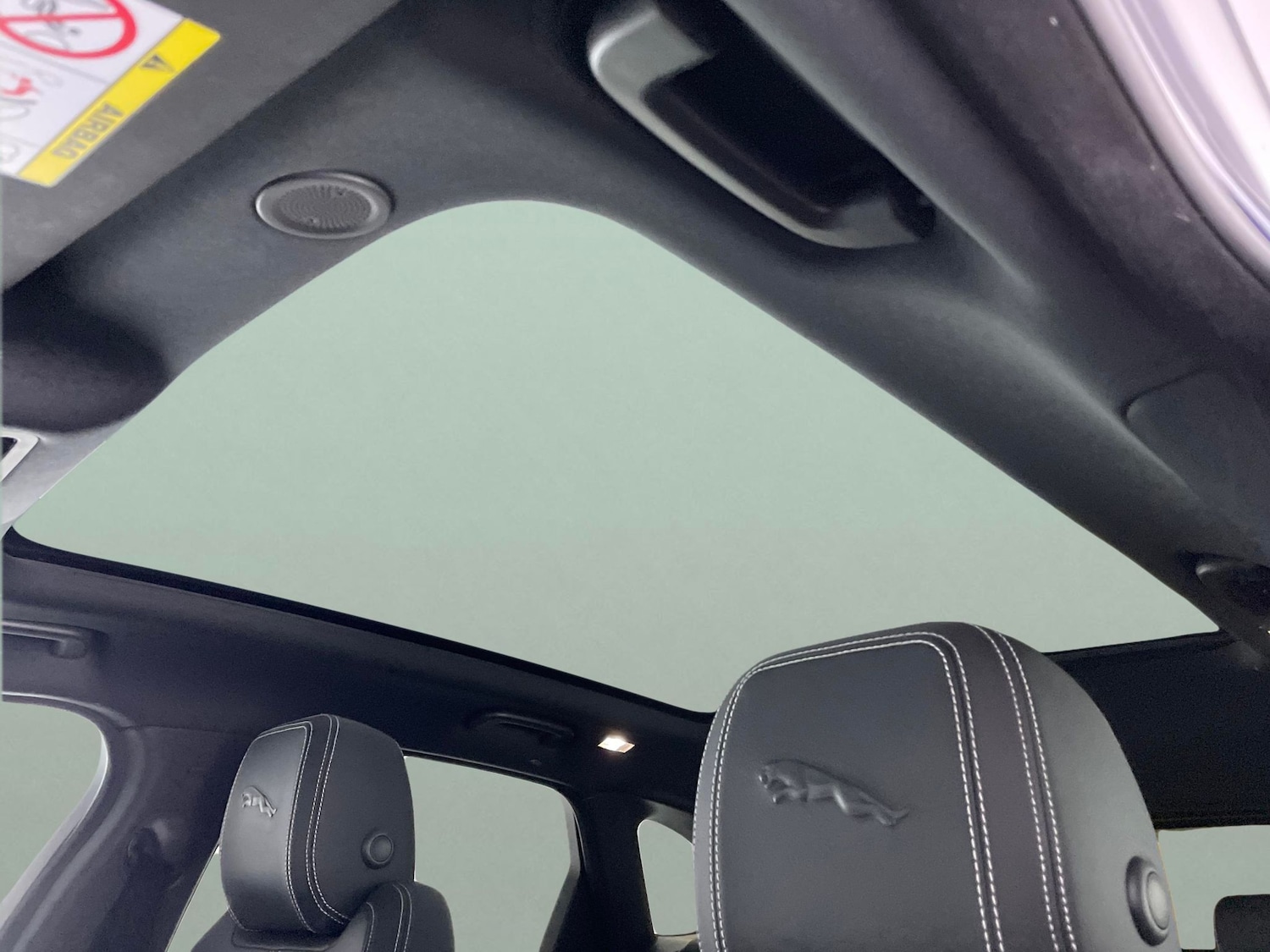 Used Jaguar F-Pace 2023 for sale - 76696836: Photo 5