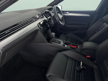 Used Volkswagen Passat 2023 for sale - 76835236: Photo