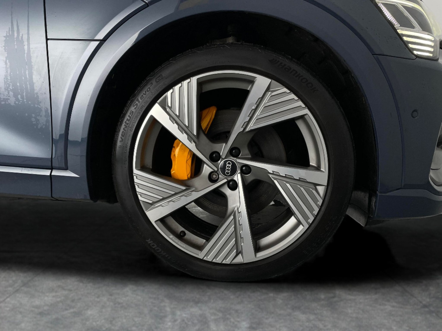 Used Audi e-tron 2023 for sale - 77475424: Photo 35