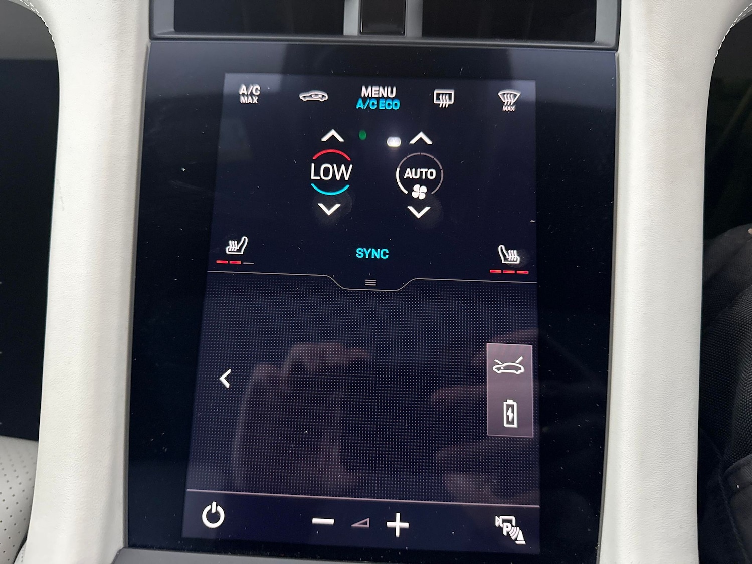 Used Porsche Taycan 2023 for sale - 77846190: Photo 29