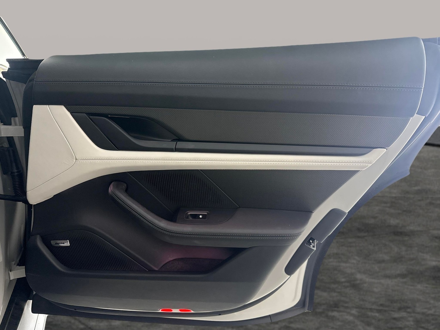 Used Porsche Taycan 2023 for sale - 77846190: Photo 44