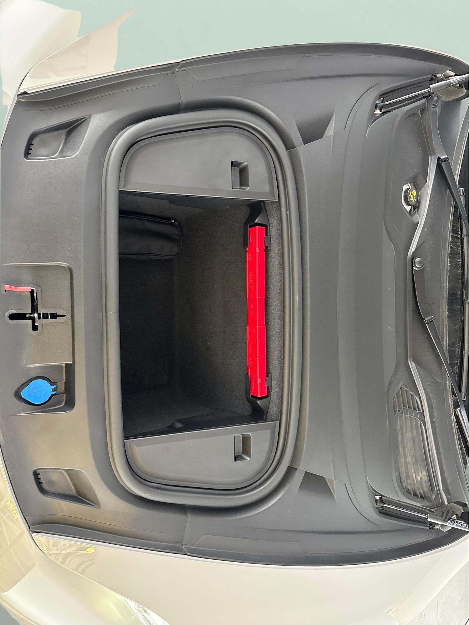 Used Porsche Taycan 2023 for sale - 77846190: Photo 48