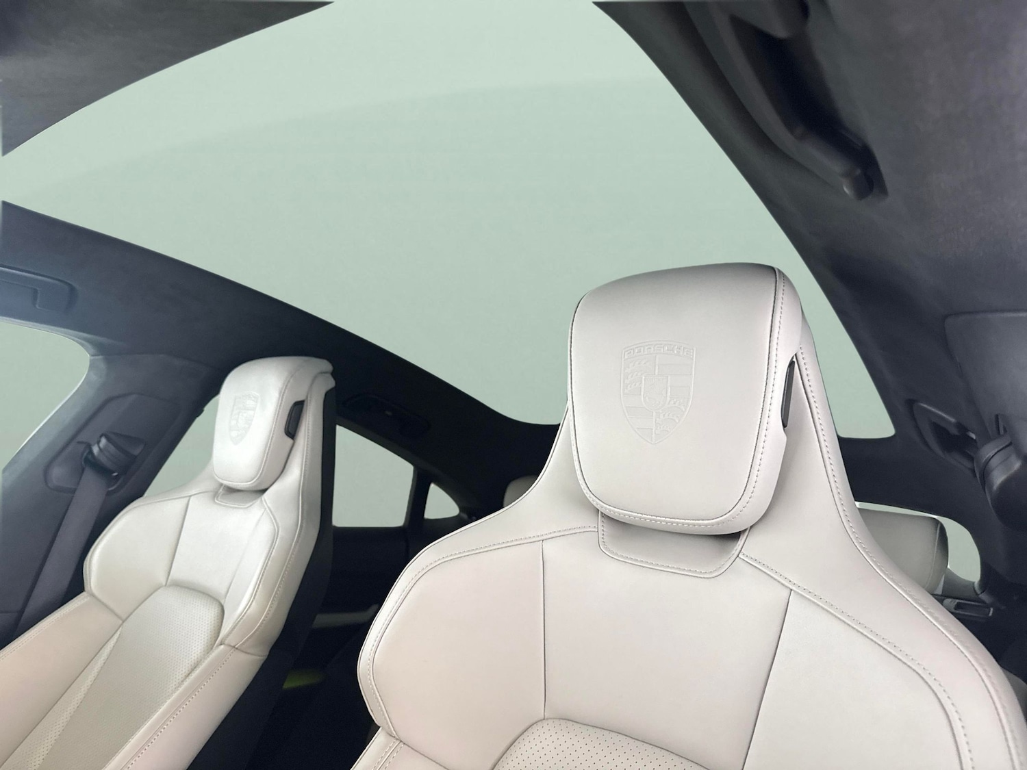 Used Porsche Taycan 2023 for sale - 77846190: Photo 5