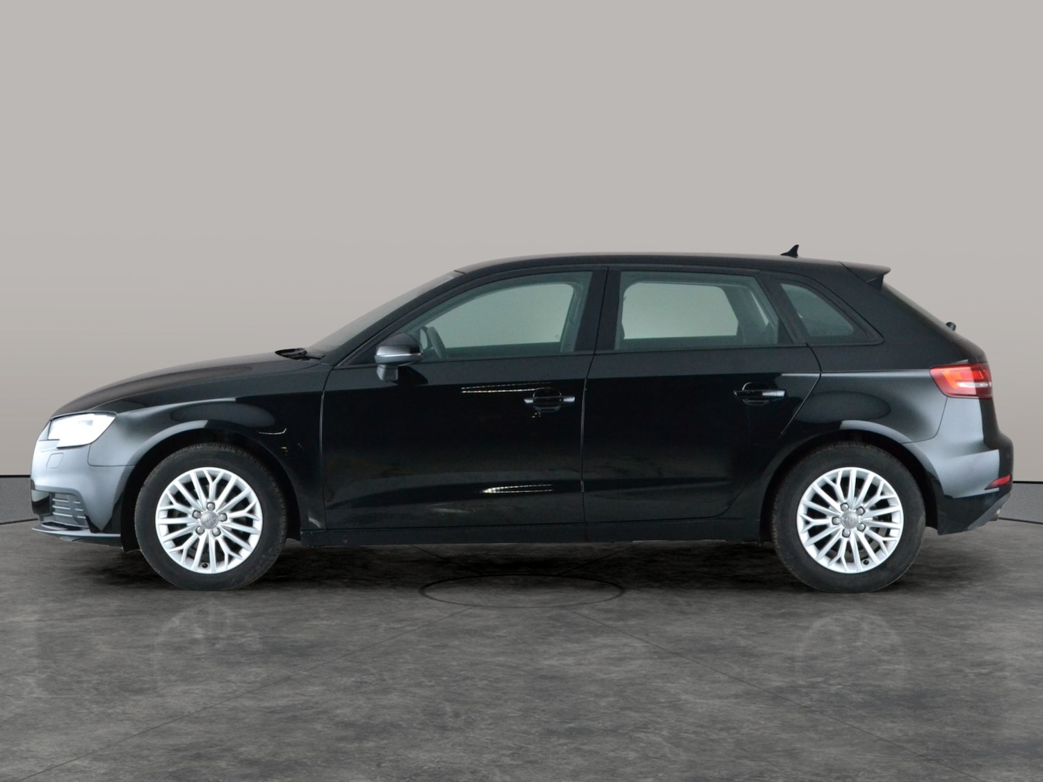 Used Audi A3 2018 for sale - 77034103: Photo 13