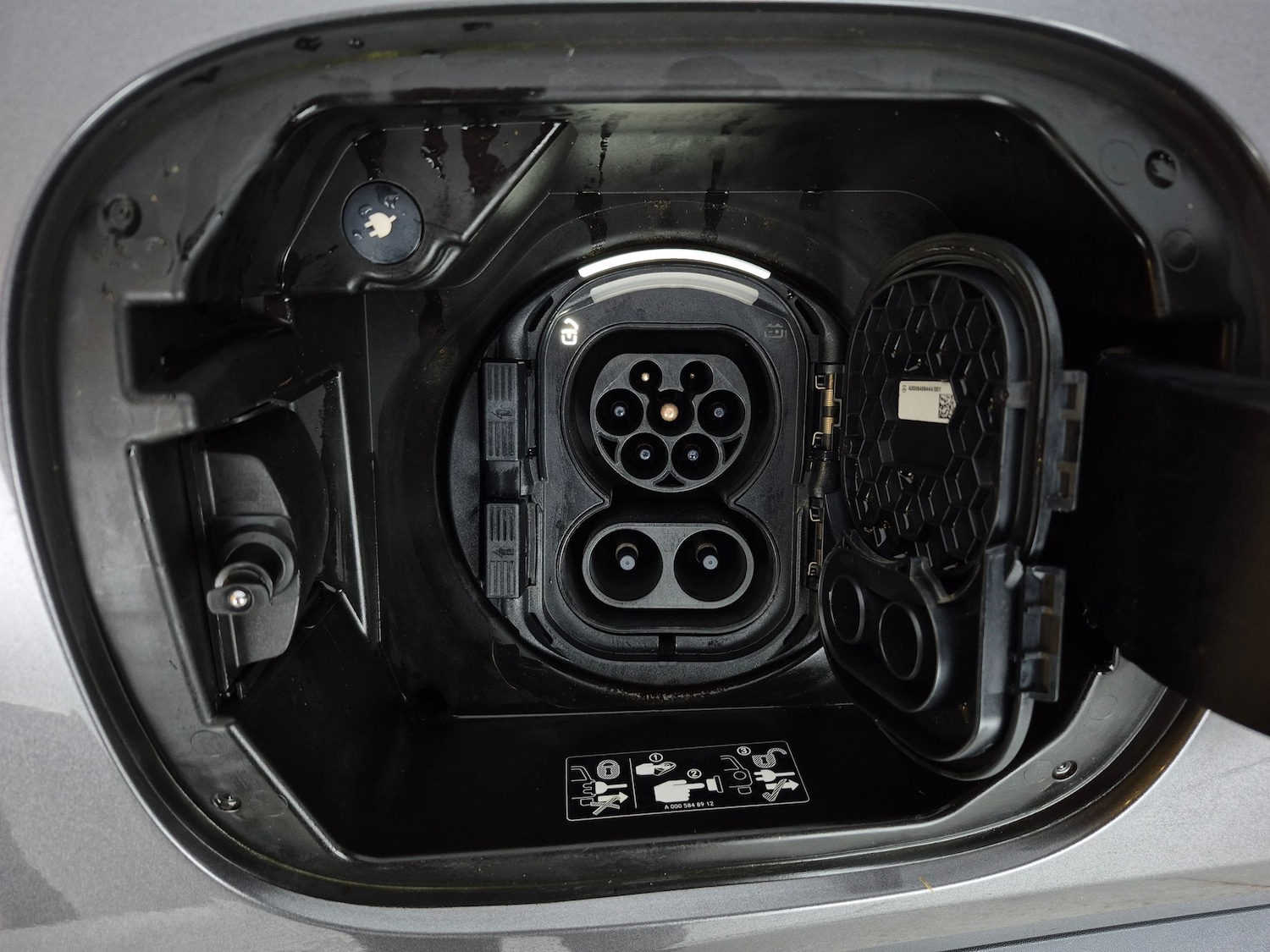 Used Mercedes-Benz EQA 2023 for sale - 77707835: Photo 37