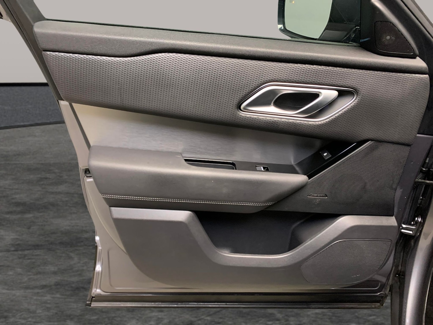 Used Land Rover Range Rover Velar 2021 for sale - 77532536: Photo 34