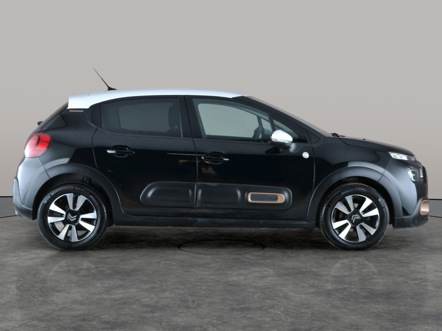 Used Citroen C3 for sale - 77365011: Photo 9