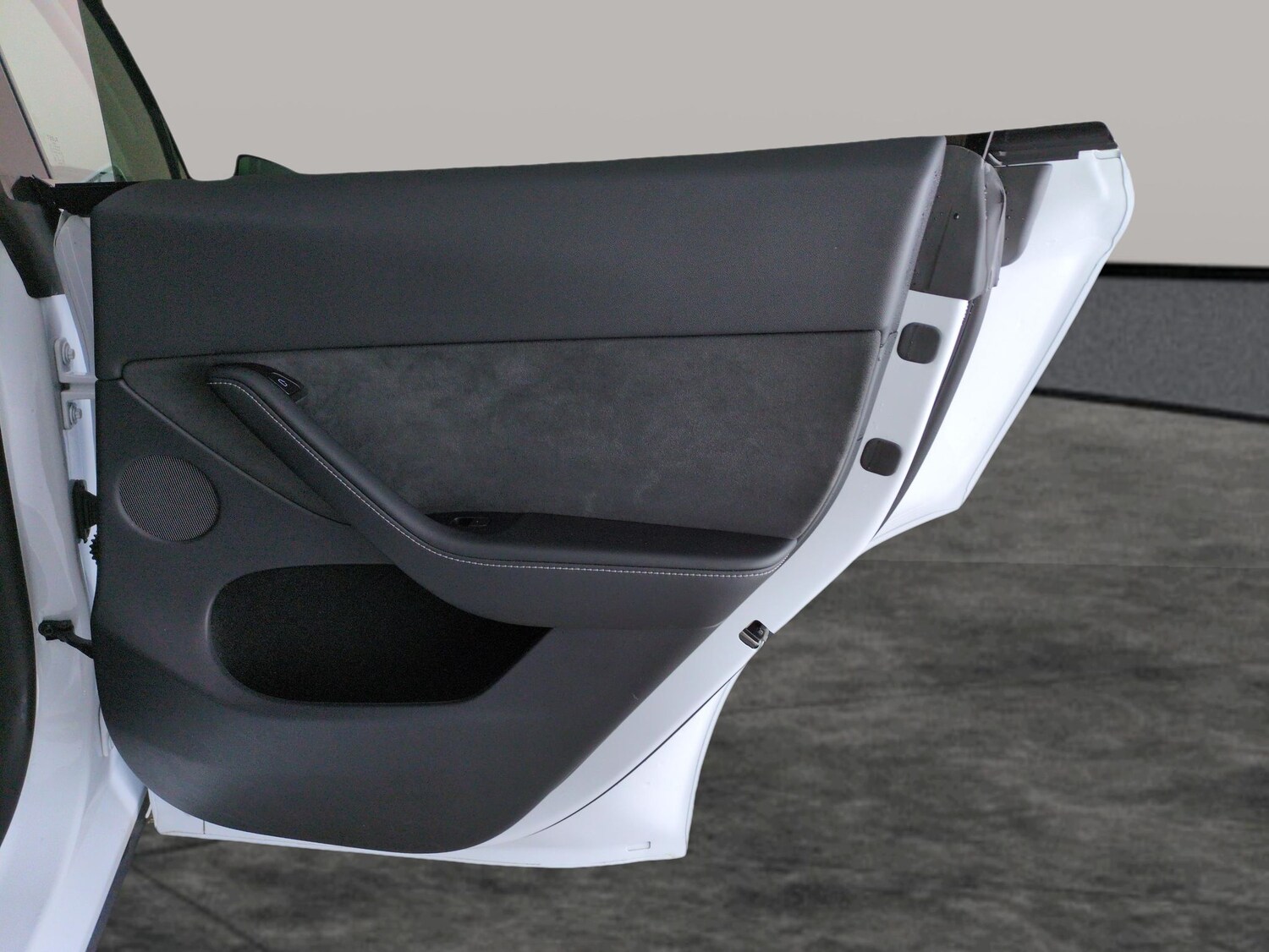 Used Tesla Model Y 2024 for sale - 77942556: Photo 31