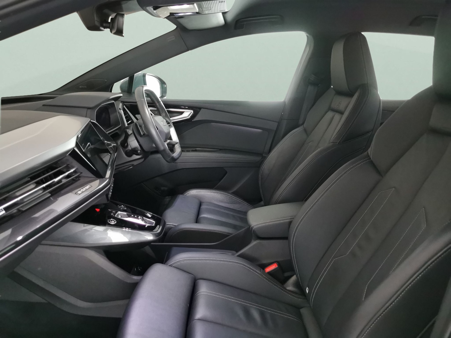 Used Audi Q4 e-tron 2023 for sale - 77962899: Photo 4