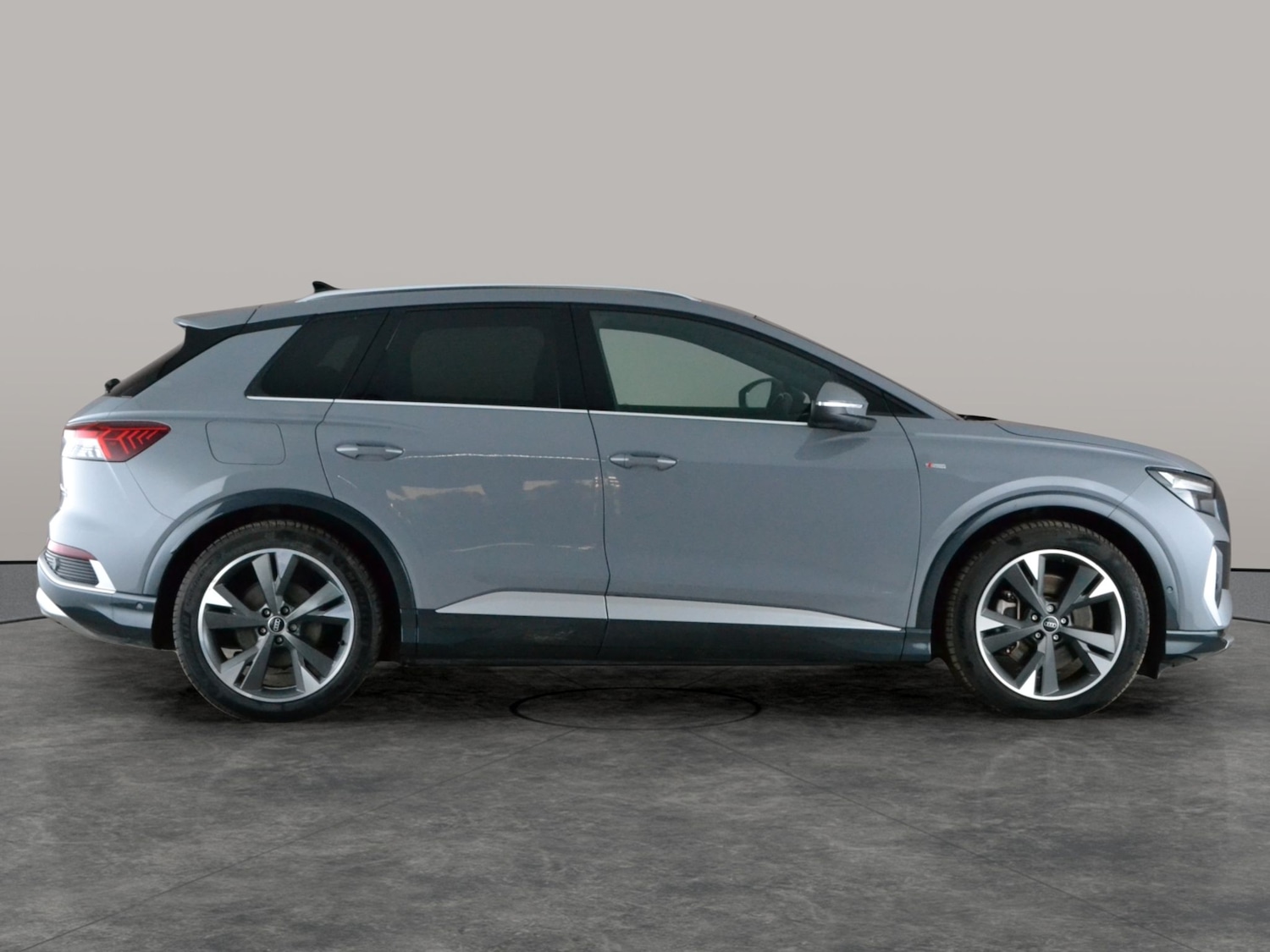 Used Audi Q4 e-tron 2023 for sale - 77962899: Photo 9