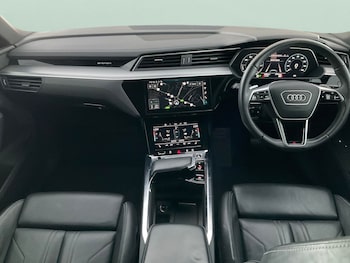 Used Audi e-tron 2022 for sale - 76290689: Photo 4