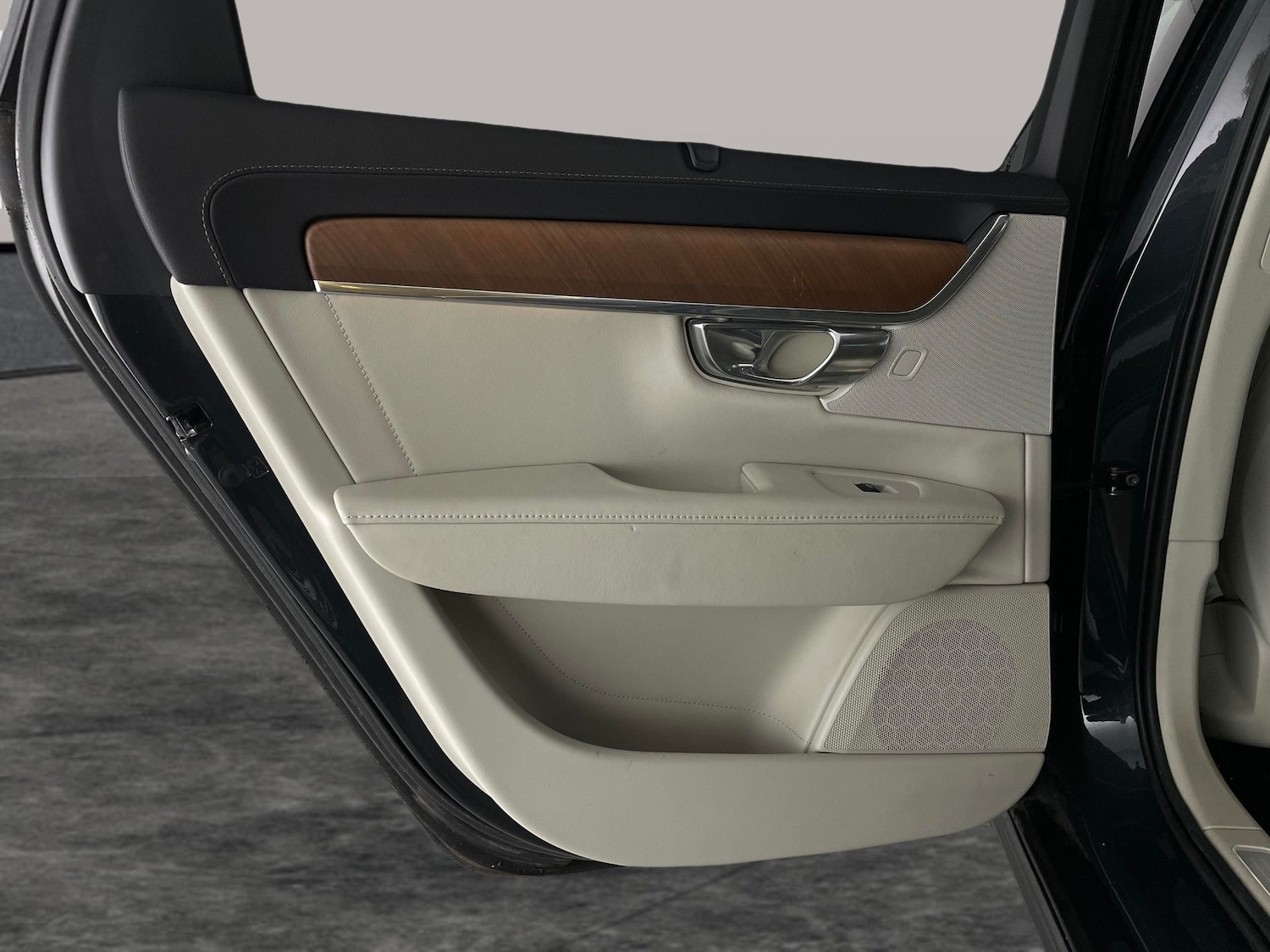 Used Volvo V90 for sale - 77178650: Photo 35