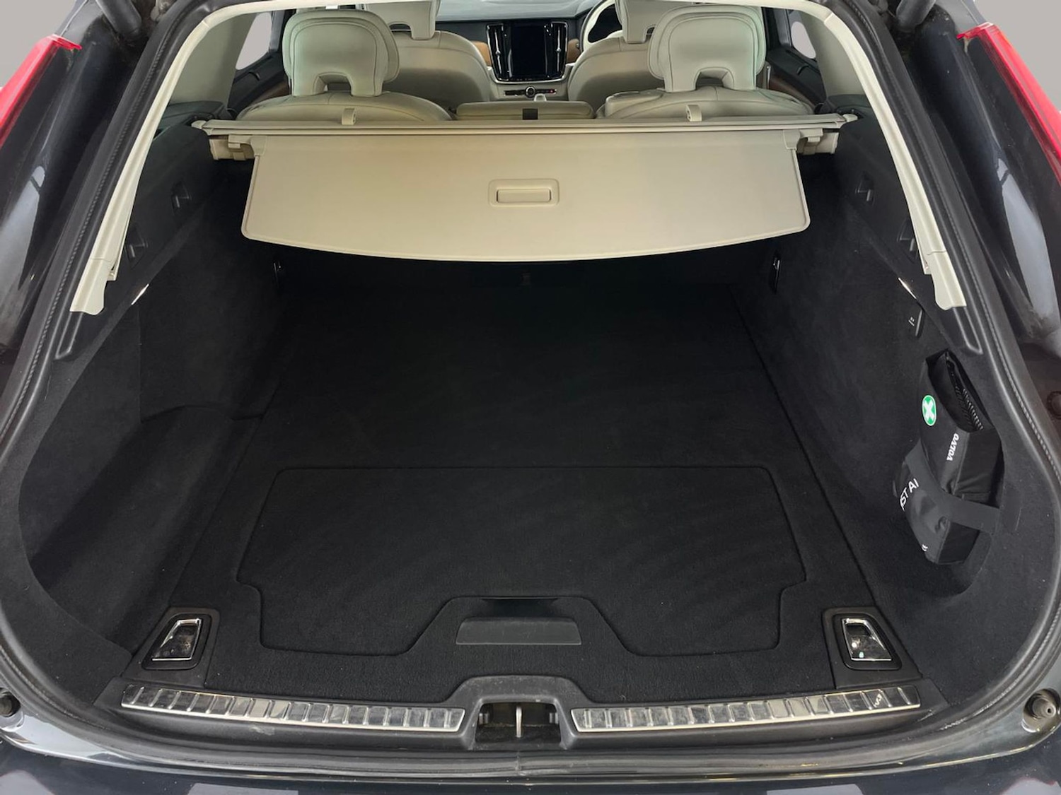 Used Volvo V90 for sale - 77178650: Photo 39