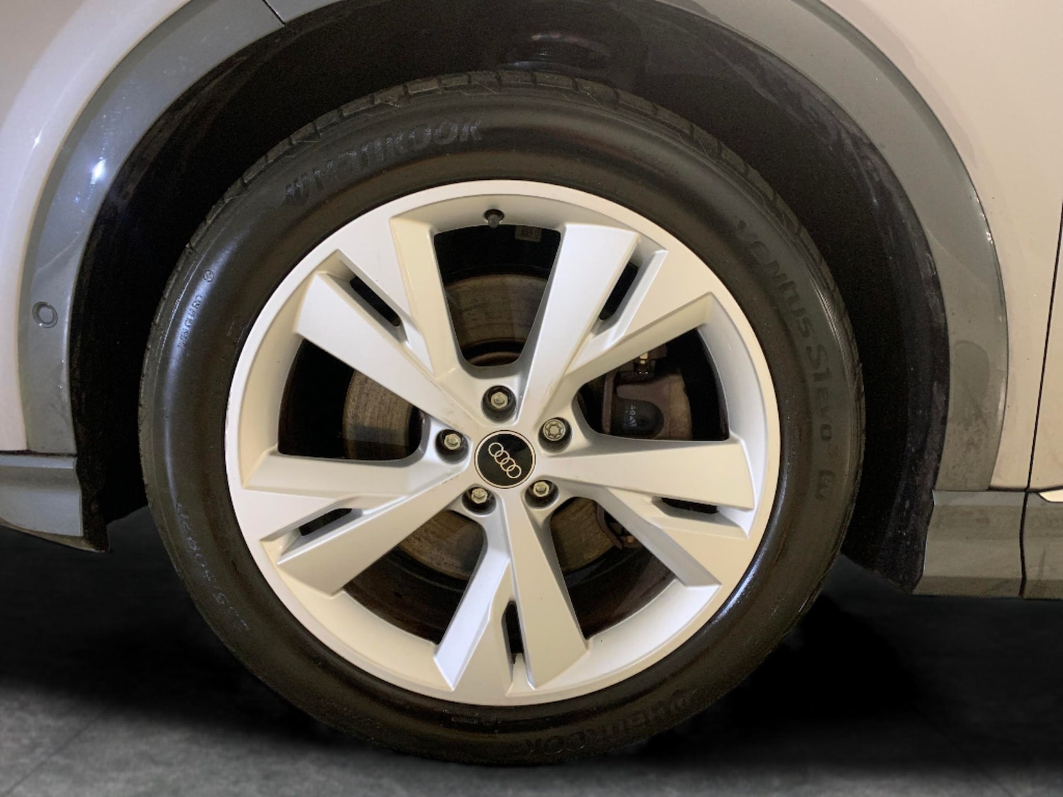 Used Audi Q4 e-tron 2023 for sale - 77542958: Photo 21