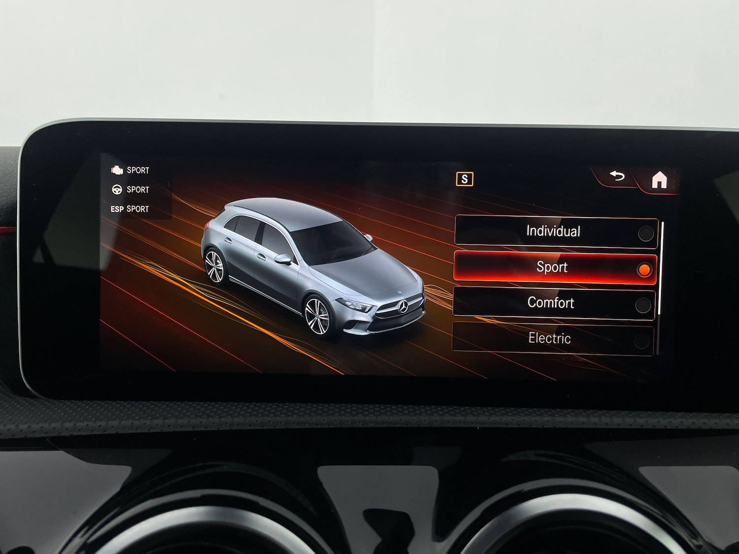 Used Mercedes-Benz A-Class 2020 for sale - 76766636: Photo 19