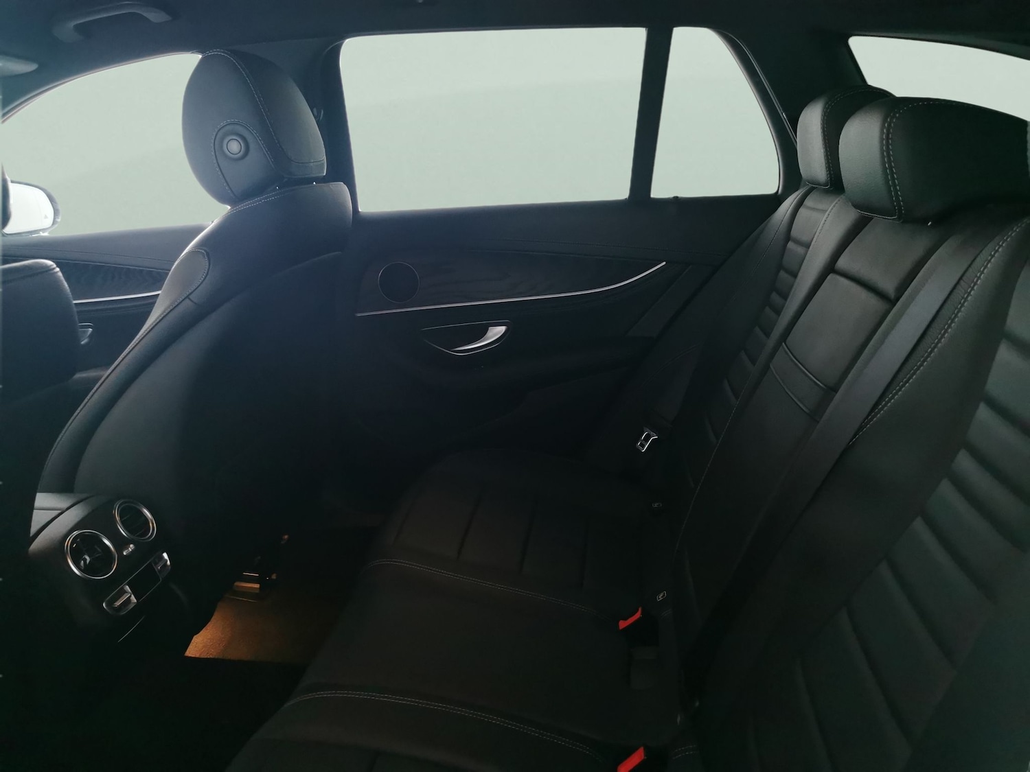 Used Mercedes-Benz E Class 2021 for sale - 77532531: Photo 31