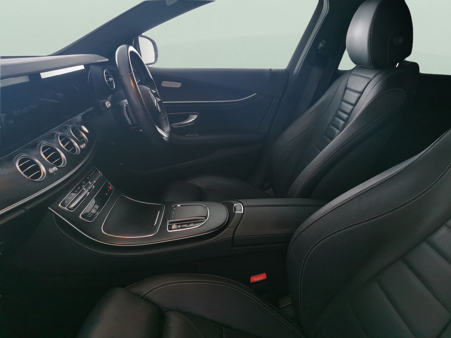 Used Mercedes-Benz E Class 2021 for sale - 77532531: Photo 4