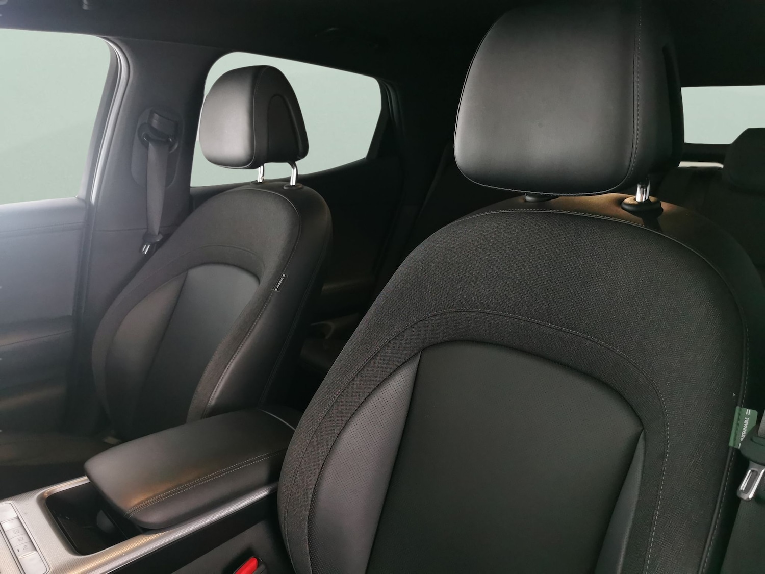 Used Genesis GV60 2022 for sale - 77432414: Photo 6