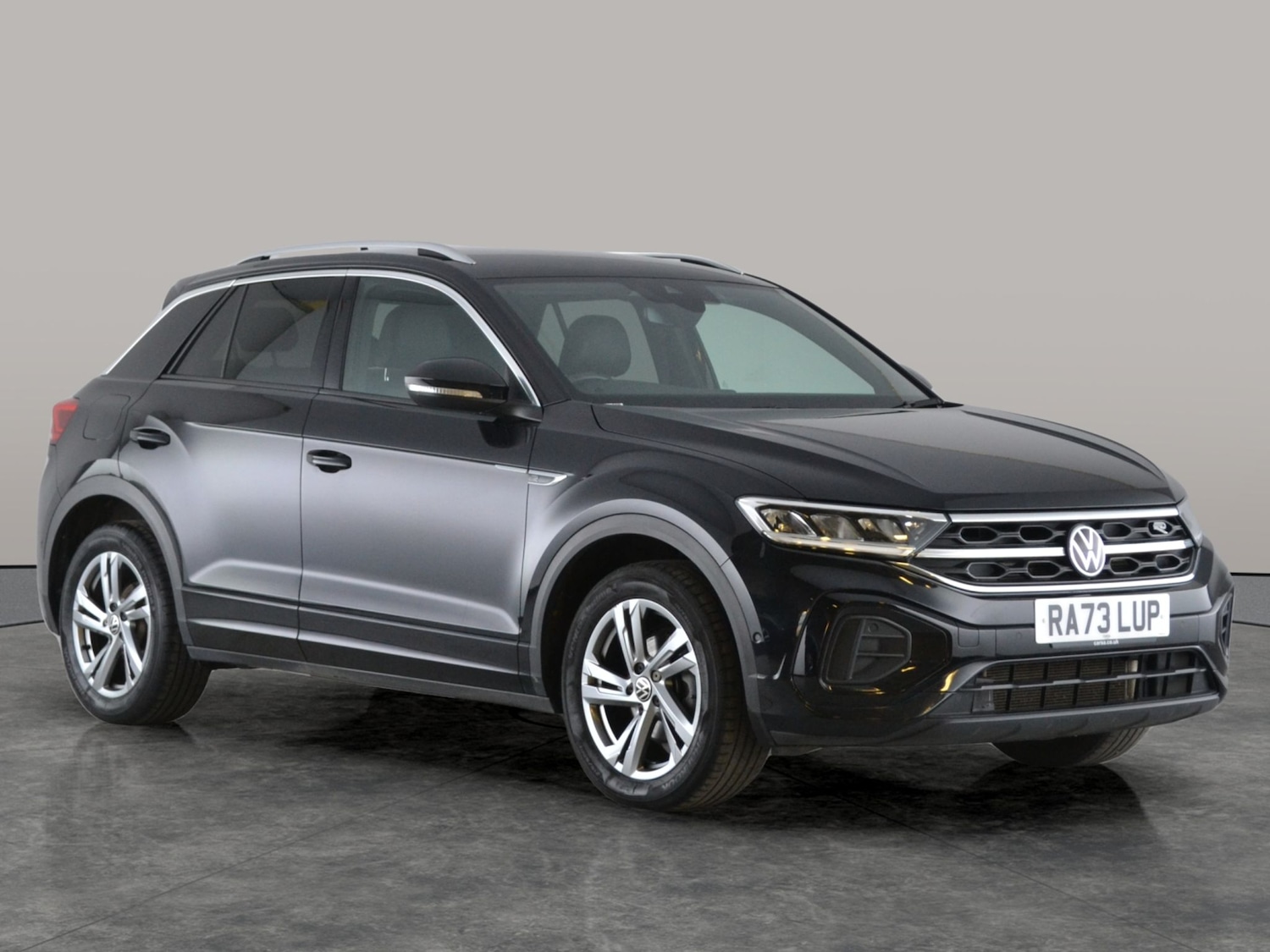 Used Volkswagen T-Roc 2024 for sale - 77702965: Photo 11