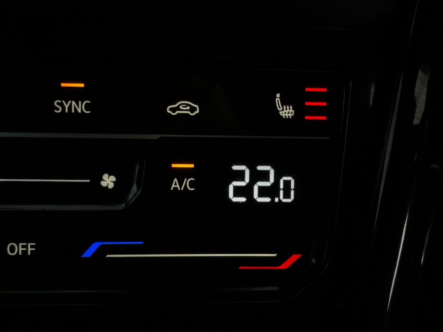 Used Volkswagen T-Roc 2024 for sale - 77702965: Photo 20