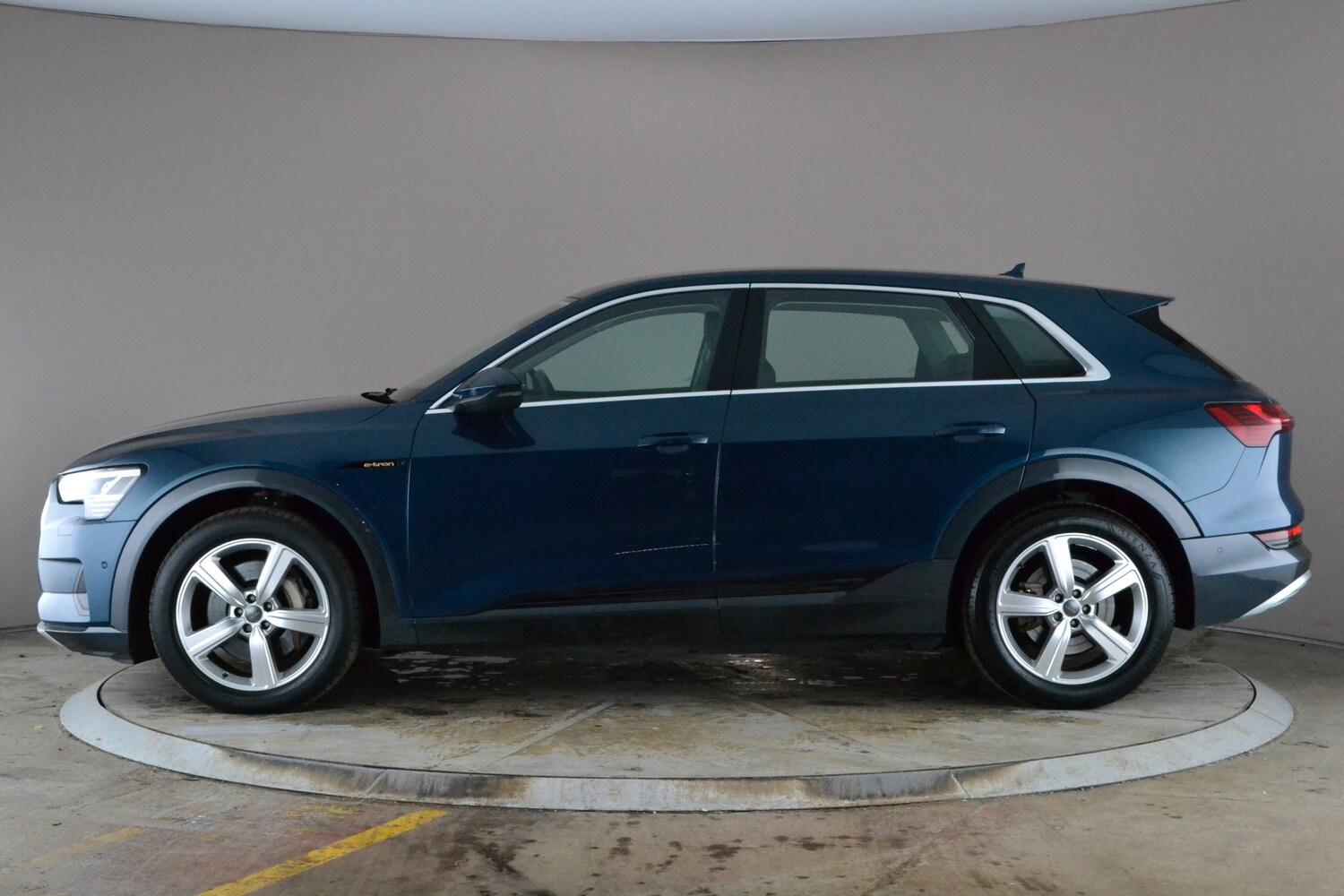 Used Audi e-tron 2020 for sale - 77679238: Photo 13