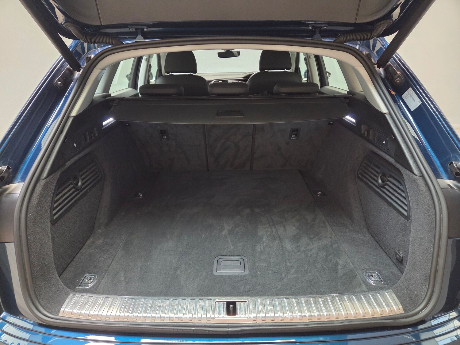 Used Audi e-tron 2020 for sale - 77679238: Photo 34