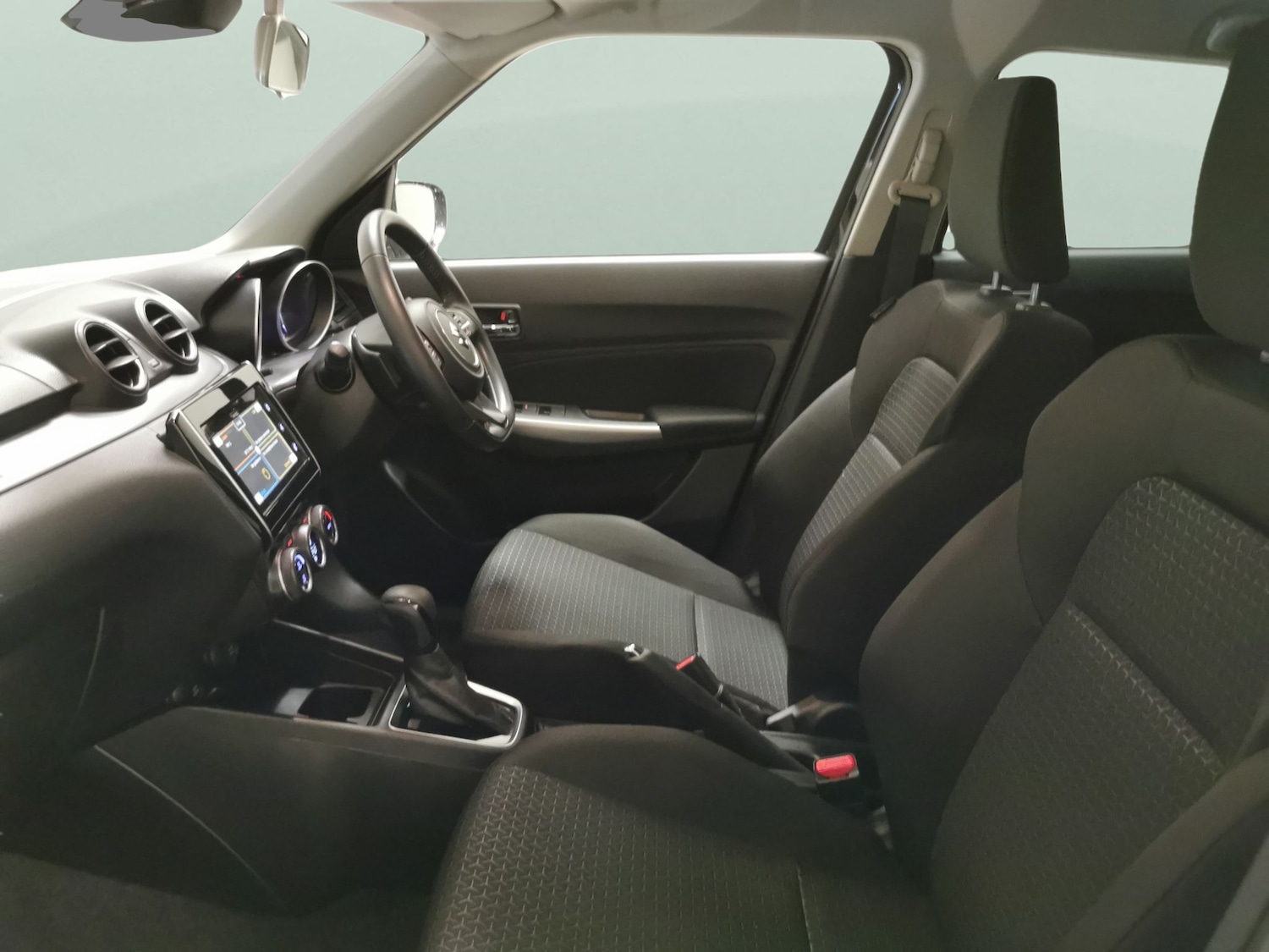 Used Suzuki Swift 2023 for sale - 78137419: Photo 4