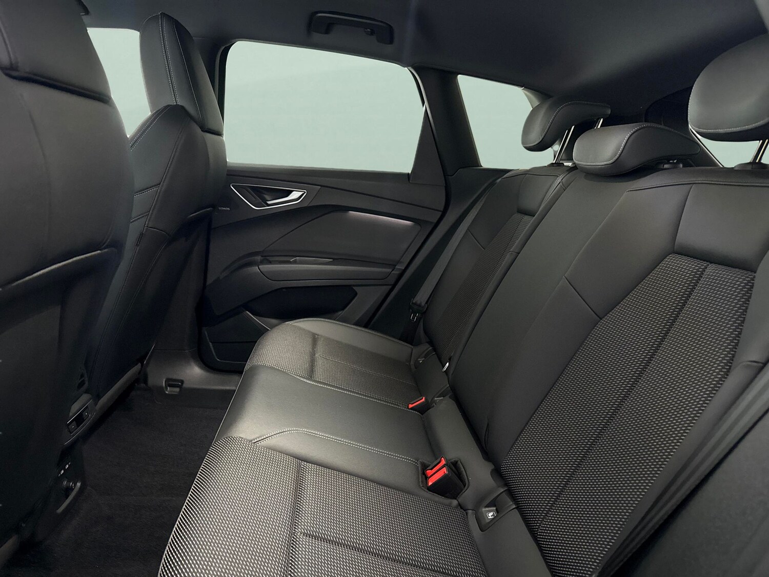 Used Audi Q4 e-tron 2023 for sale - 77760372: Photo 32