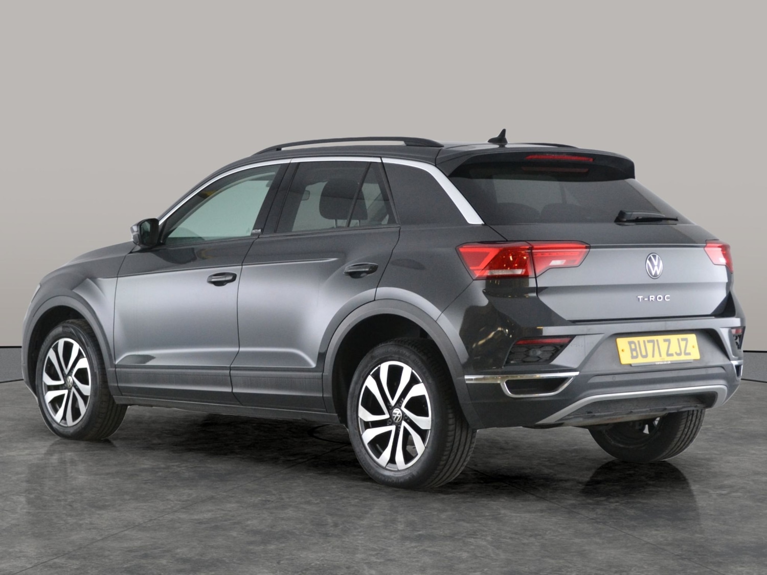 Used Volkswagen T-Roc 2021 for sale - 76999701: Photo 7