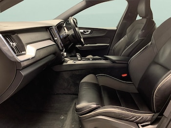 Used Volvo XC60 2021 for sale - 75733996: Photo
