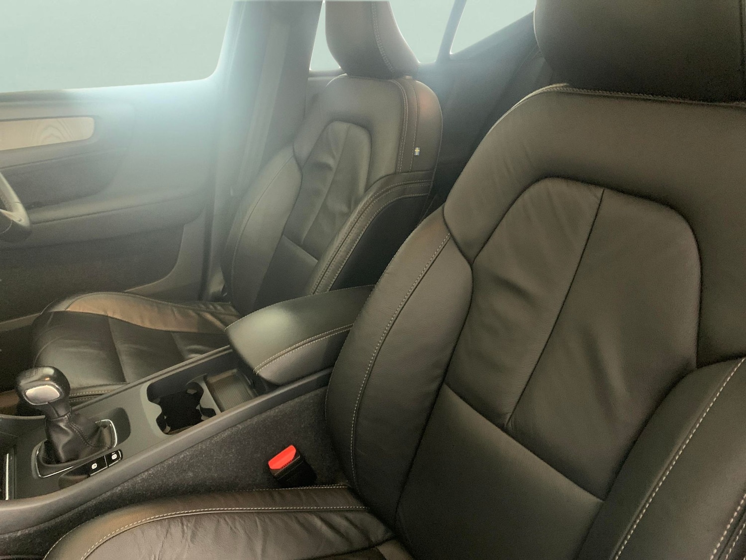 Used Volvo XC40 2022 for sale - 77076083: Photo 6