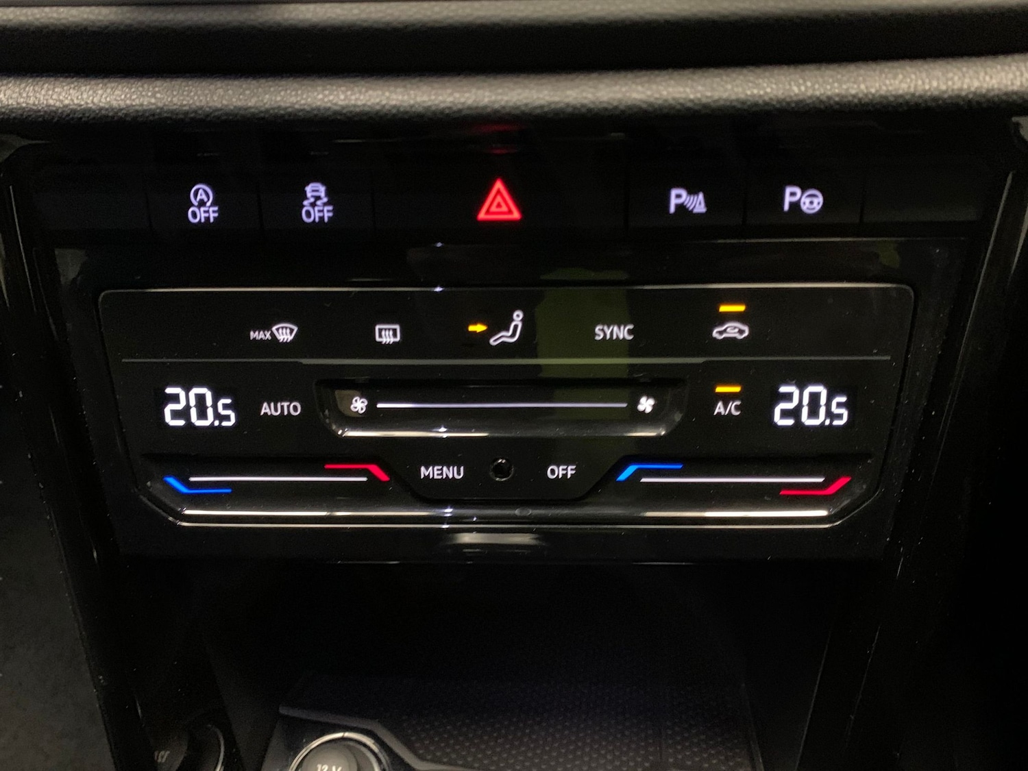 Used Volkswagen T-Roc 2023 for sale - 77043671: Photo 19