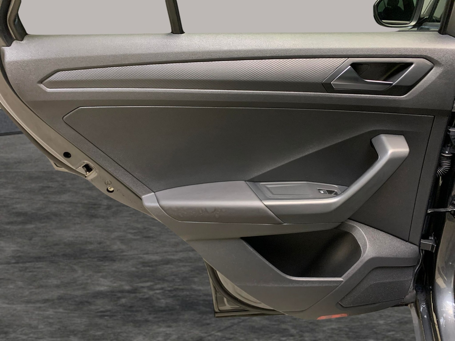 Used Volkswagen T-Roc 2023 for sale - 77043671: Photo 31