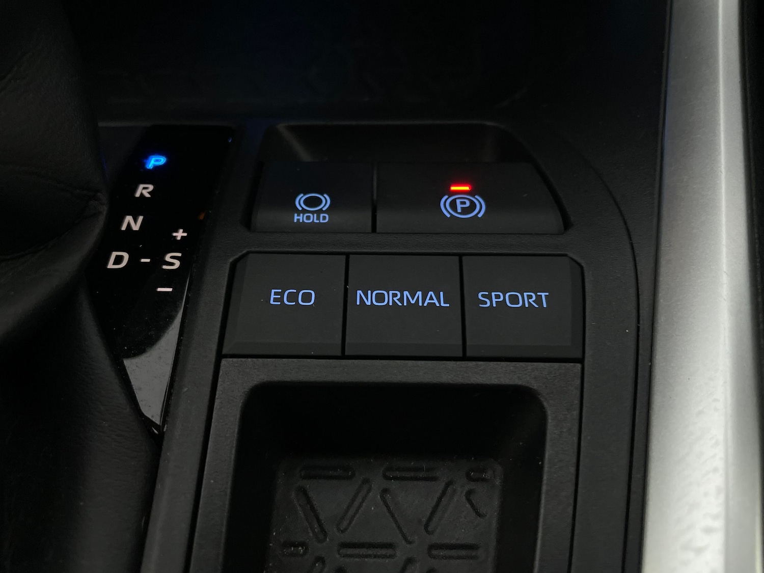 Used Toyota RAV4 2021 for sale - 76946494: Photo 22