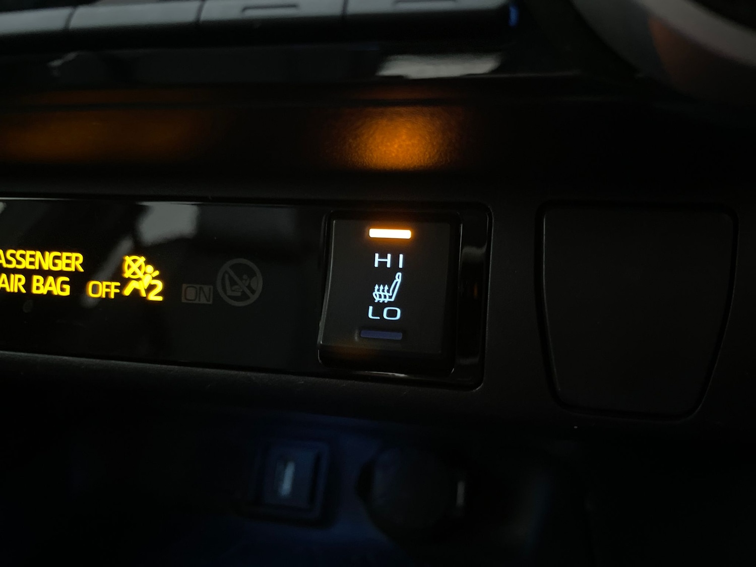 Used Toyota RAV4 2021 for sale - 76946494: Photo 26