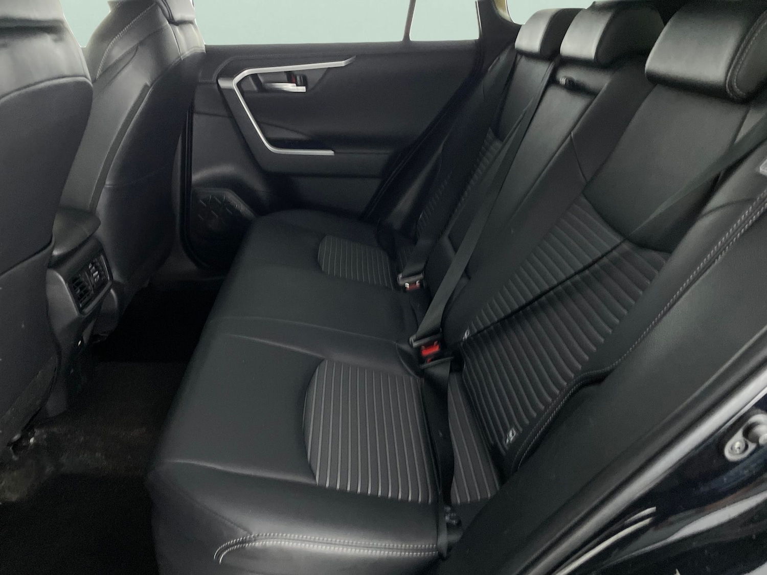 Used Toyota RAV4 2021 for sale - 76946494: Photo 33