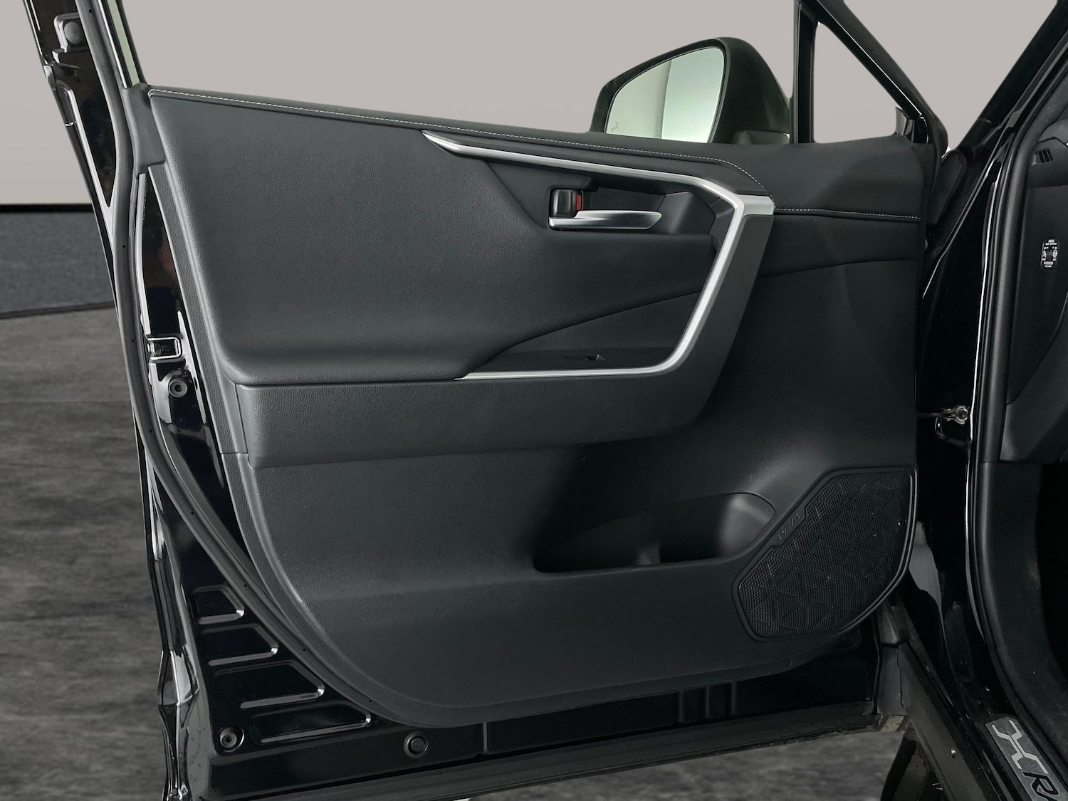 Used Toyota RAV4 2021 for sale - 76946494: Photo 34