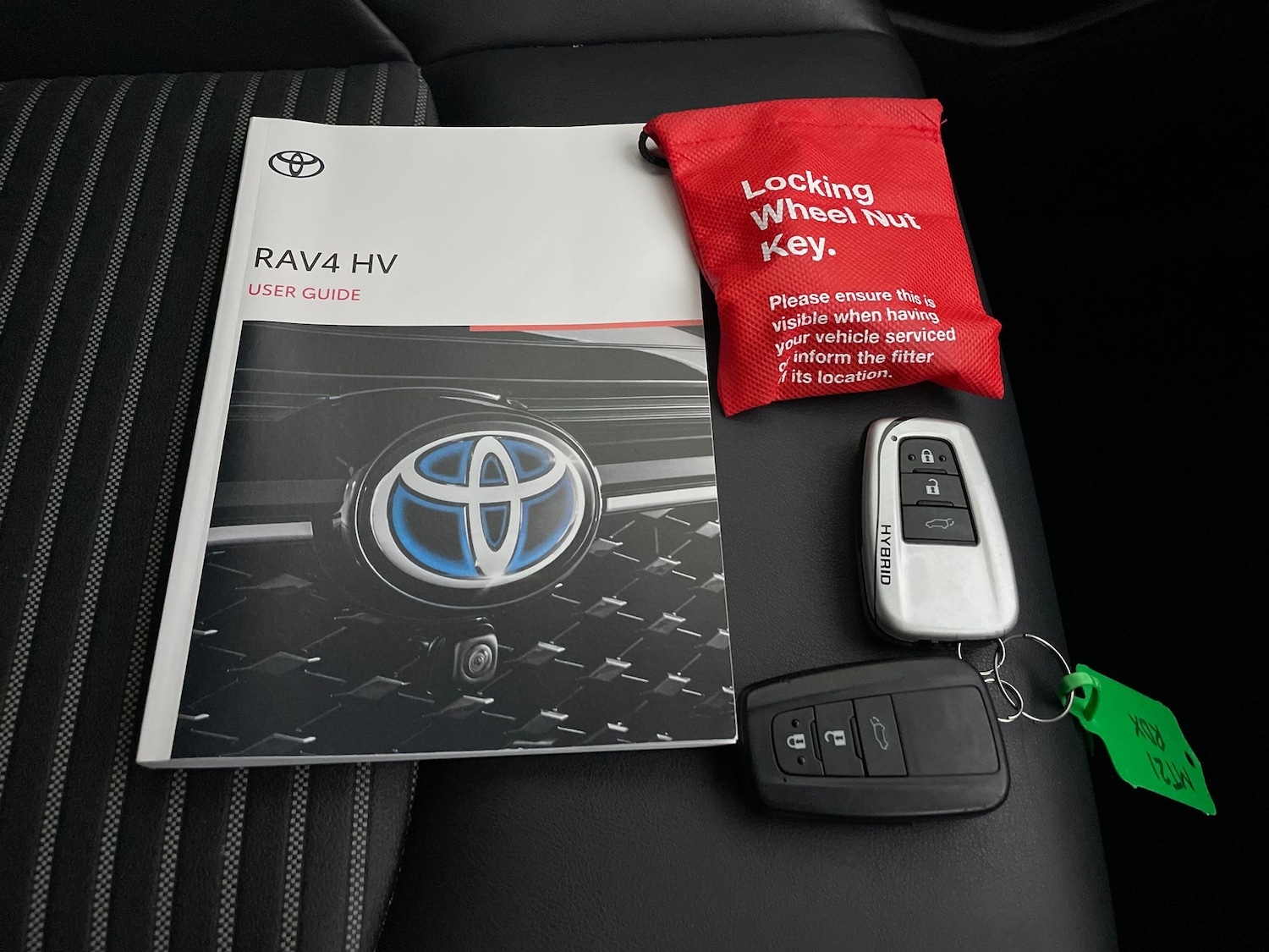 Used Toyota RAV4 2021 for sale - 76946494: Photo 39