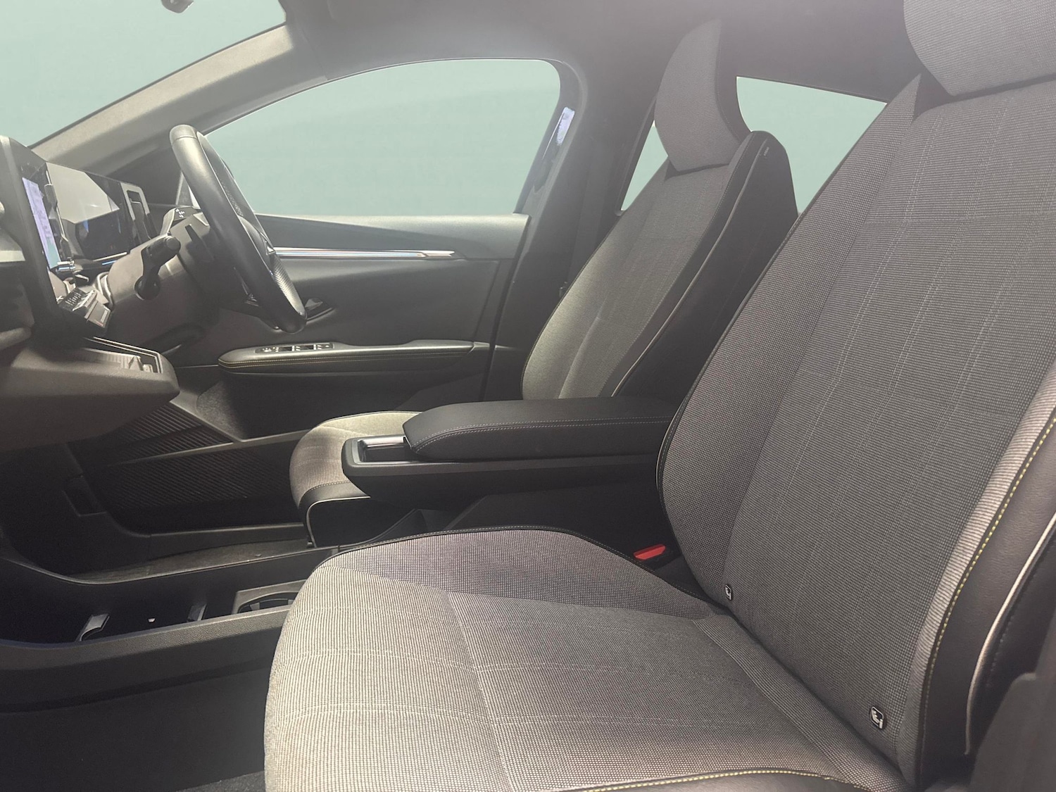 Used Renault Megane E Tech 2023 for sale - 77663170: Photo 4