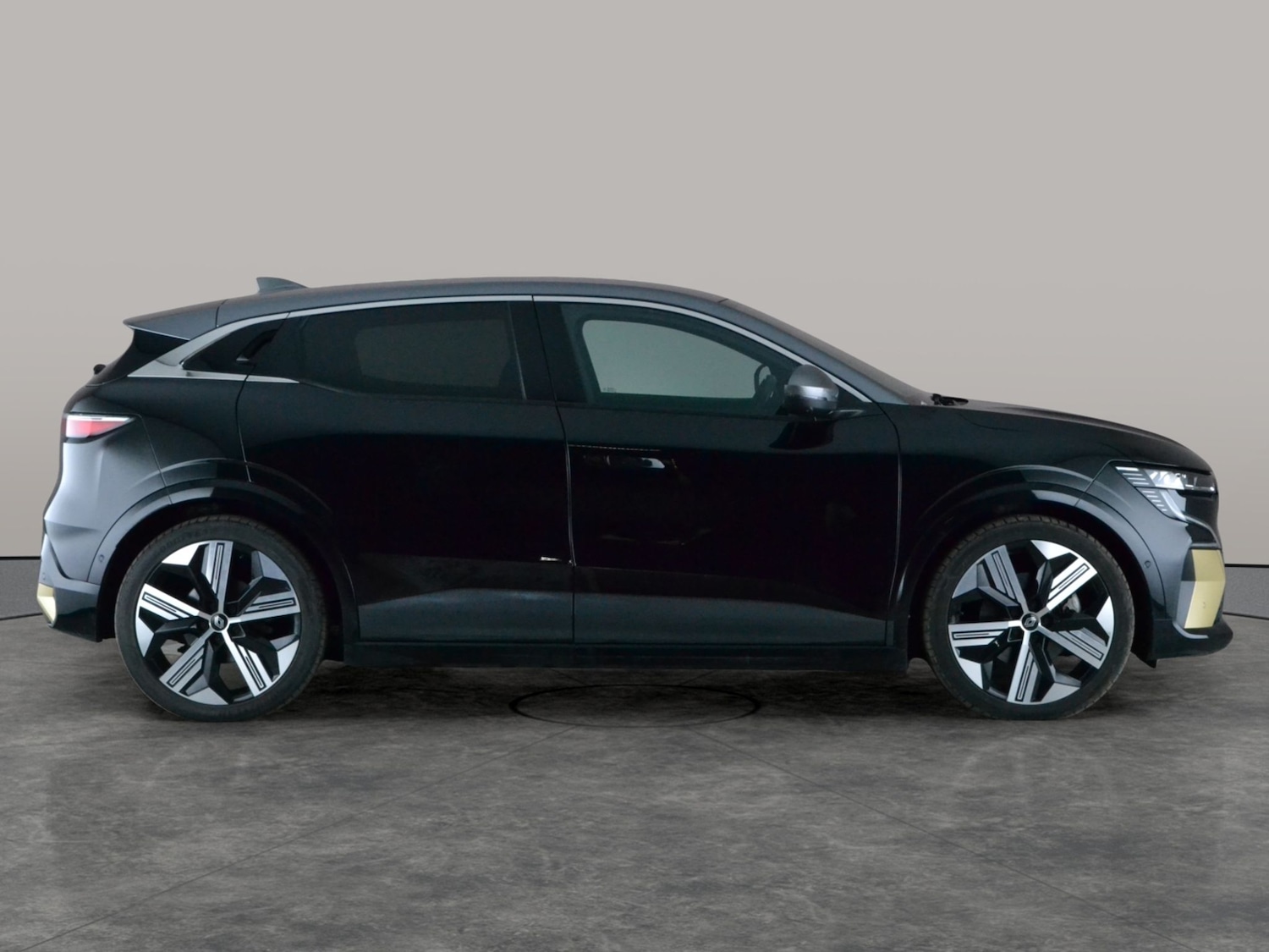 Used Renault Megane E Tech 2023 for sale - 77663170: Photo 9
