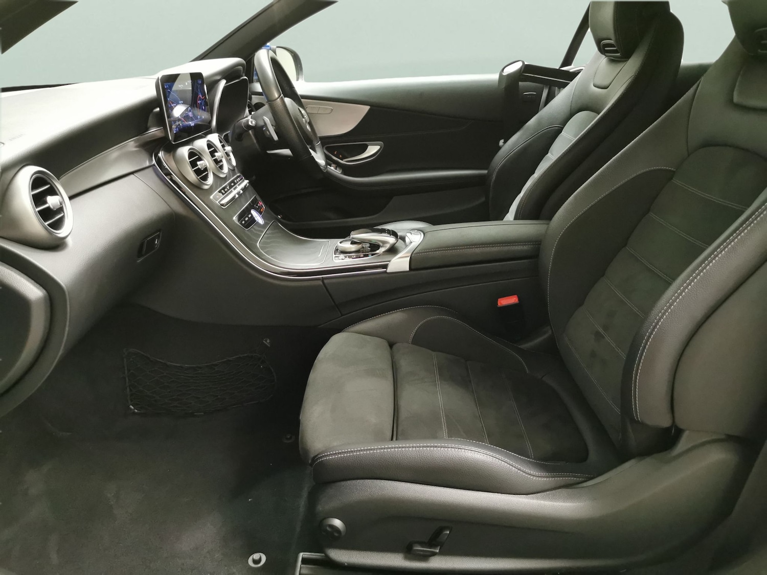 Used Mercedes-Benz C Class 2020 for sale - 77514003: Photo 4